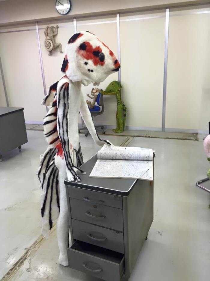 Encontramos a este "funcionario" de esponja revisando los últimos informes